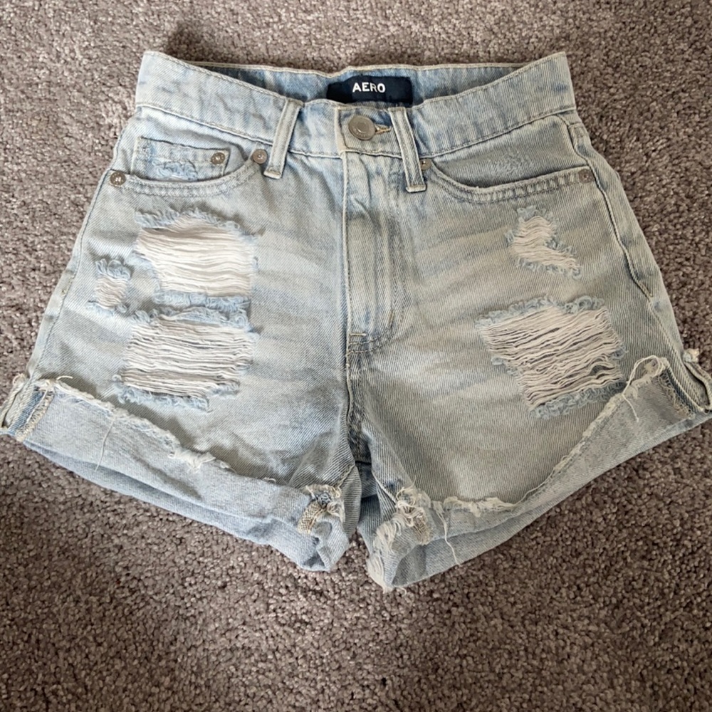 Cute small jean shorts with rips